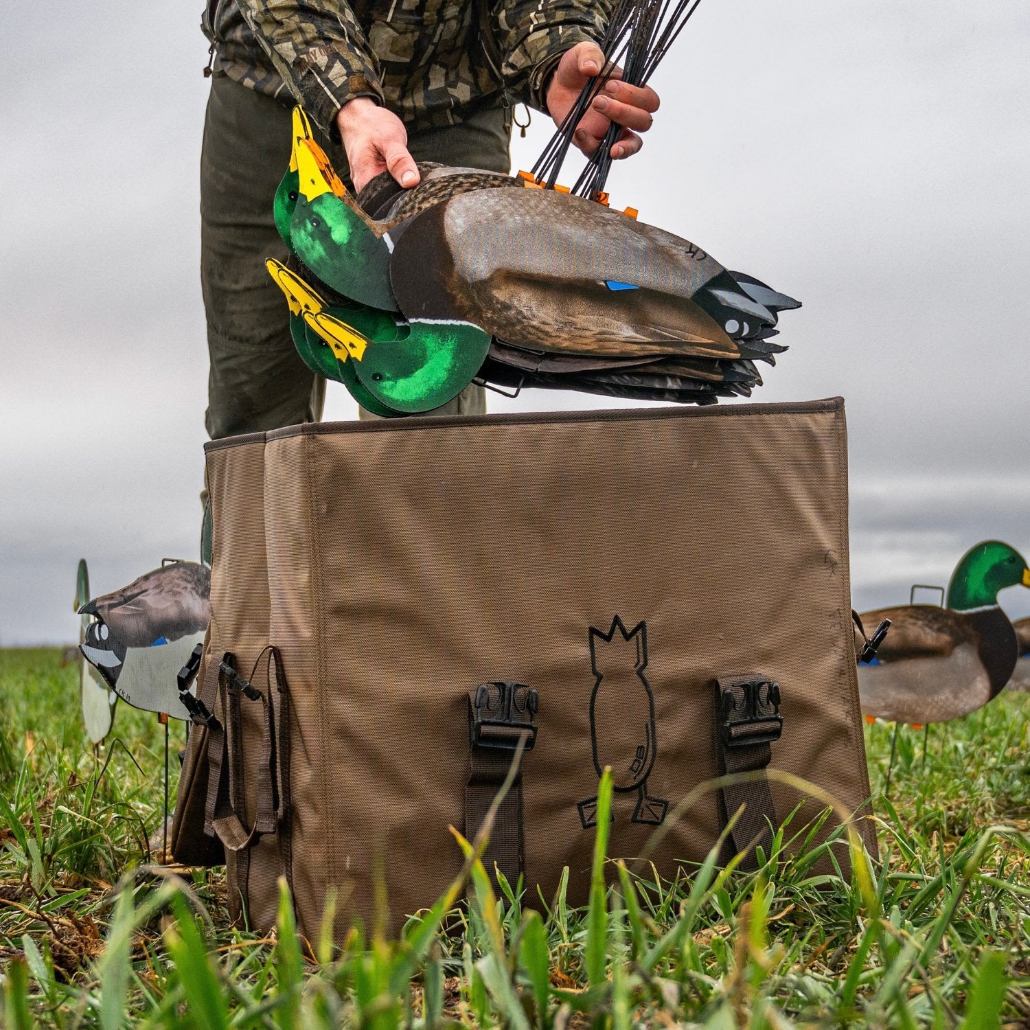 Duck Silhouette Decoy Bag | Compact & Protective Storage – Dive