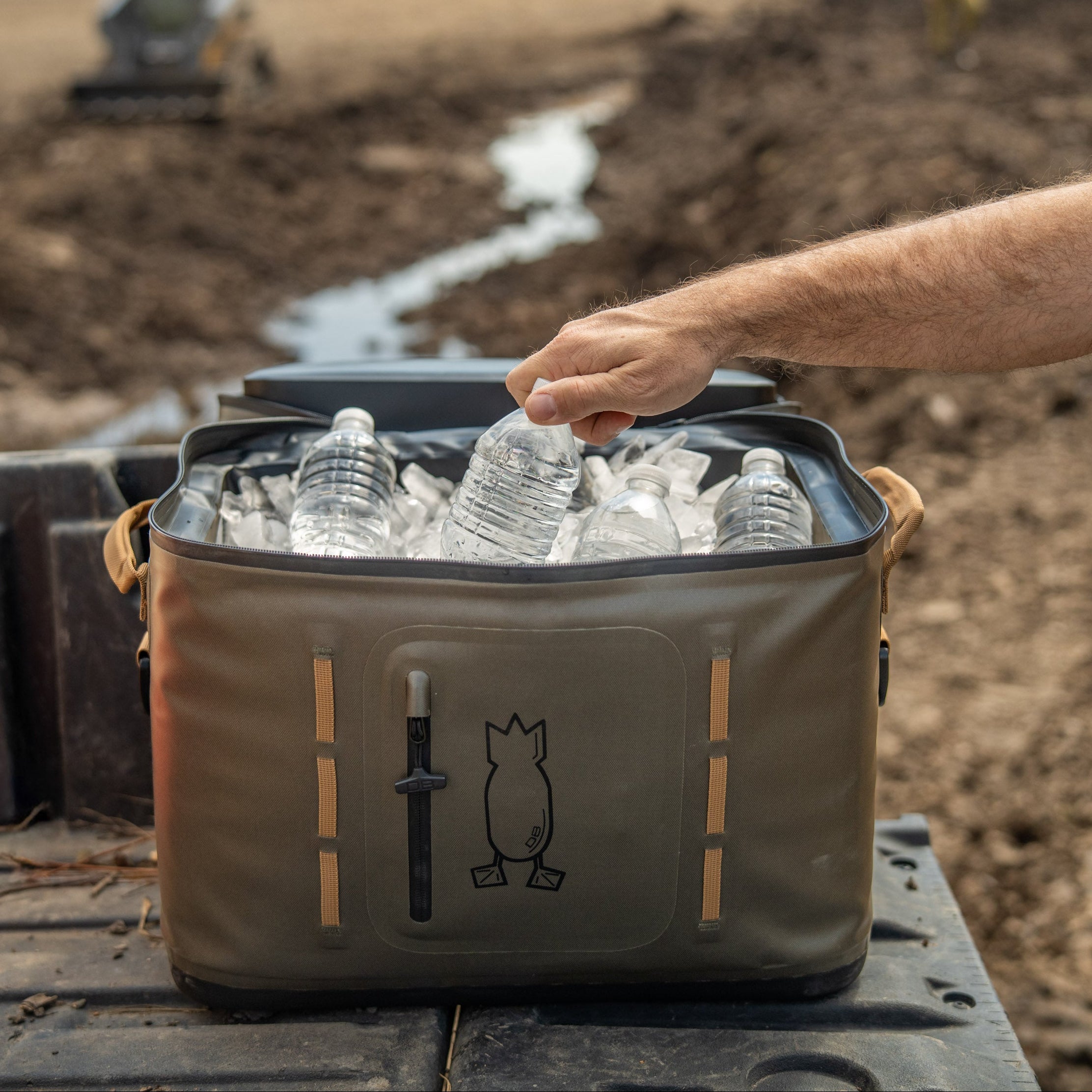 Zippered Cooler and Drinkware Bundle