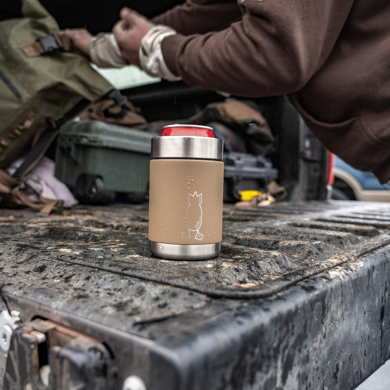 coolerkingKanebo VALCAN POMADE ×10コ Dive Bomb Industries Can Cooler | Keep Drinks Cooler, Longer